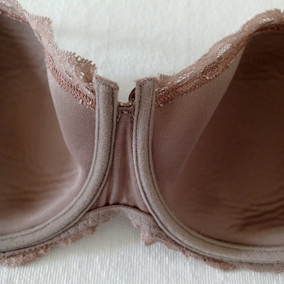 Chantelle Full Coverage Bra, 36DDD - Picture 9 of 15
